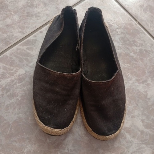 H&M Divided women's flat shoes with straw trim, black, size 38