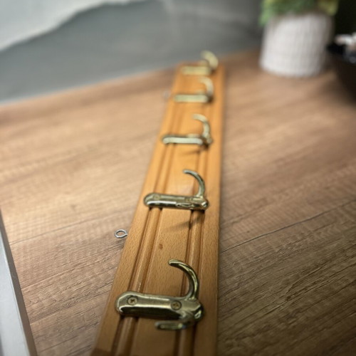 Wooden wall hanger with 5 double golden hooks like new