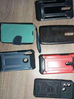 Phone cases used, pack of 6 pieces