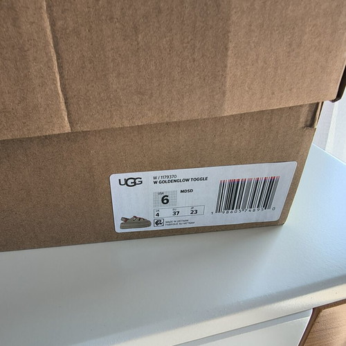 UGG Goldenglow Toggle sandals, beige, size 37