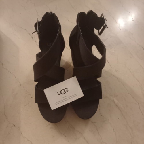 Ugg platform shoe new, size 38, black