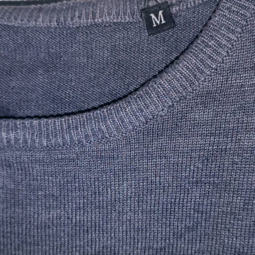 Pullover size Medium like new
