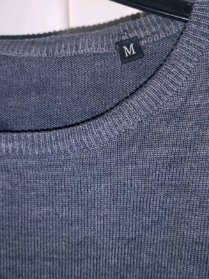 Pullover size Medium like new