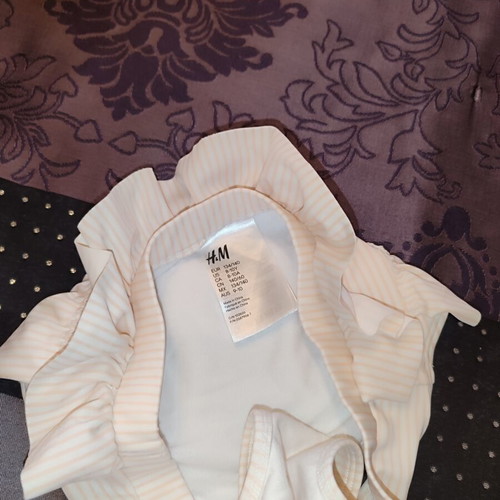 H&M swimsuit with ruffles size 6-8 new, double lined, white