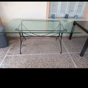 Τραπέζι βεράντας