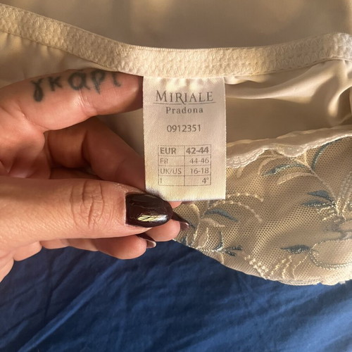 Sleepwear set like new, white