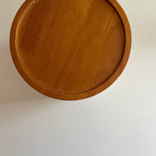Large white biscuit jar like new, 14cm diameter, 16cm height