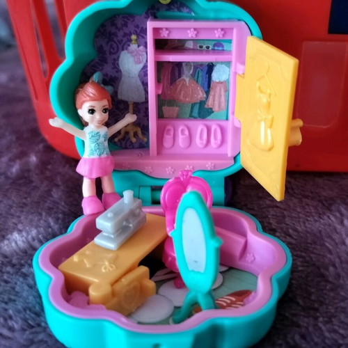 Polly's pocket miniatures and accessories like new
