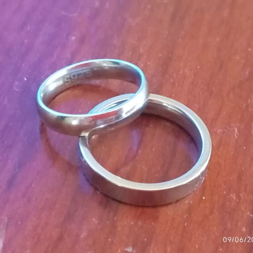 S925 rings like new