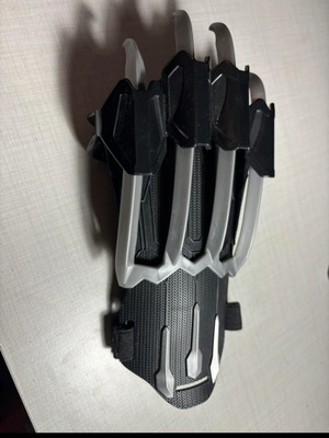 Marvel Black Panther Hasbro claws