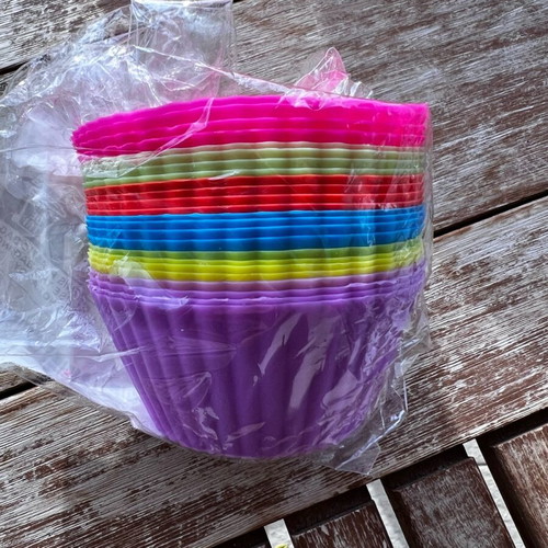 Silicone molds new, pack of 24, for sweets cake jelly