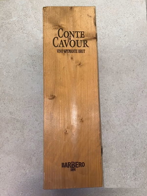 Conte di Cavour Vino Spumante Brut wooden collector box