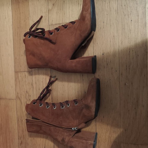 Prada combat boots like new, suede leather camel color, size 39