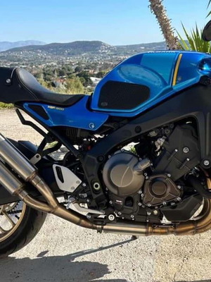 Εξάτμιση για MT09 και XSR900 σαν καινούργιο