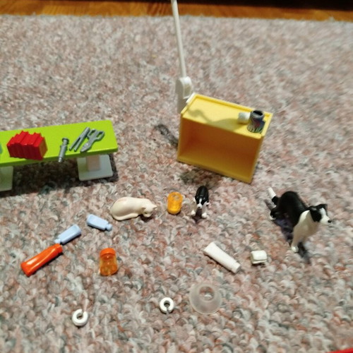 Playmobil veterinary clinic like new