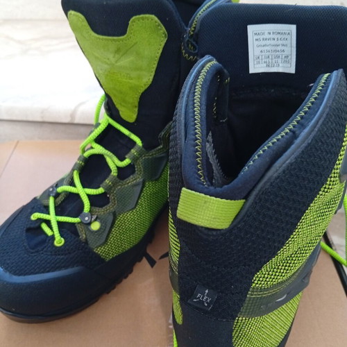 Salewa MS Raven 3 GTX hiking boots new, size 44.5, black and green