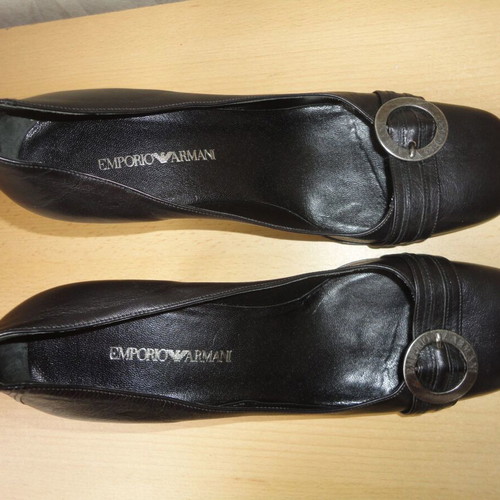 Emporio Armani women's high heel shoes size 40 like new, black leather