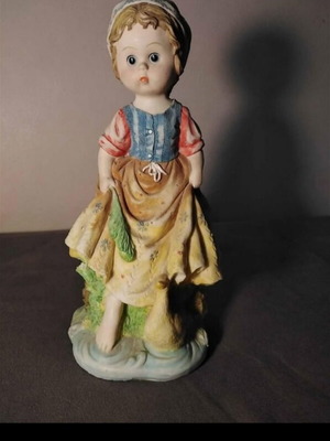 Vintage decorative girl figurine large 33 cm like new