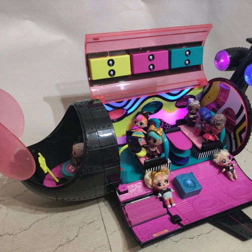 Lol Surprise Remix 4-in-1 Airplane with 8 dolls like new