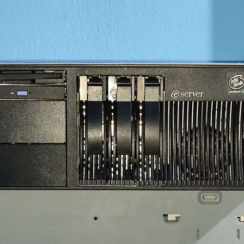 IBM eServer X340 Dual Slot 1 Pentium III 866MHz server