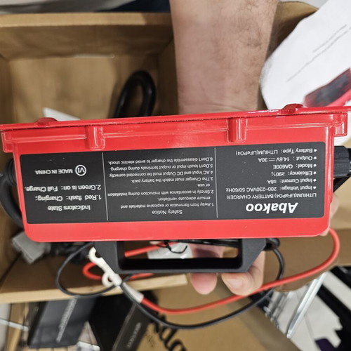 Φορτιστής 12V 30 Αμπέρ για μπαταρίες LiFePO4