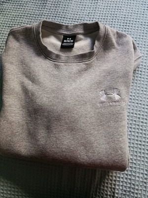 Under Armour fleece gray medium used, excellent condition