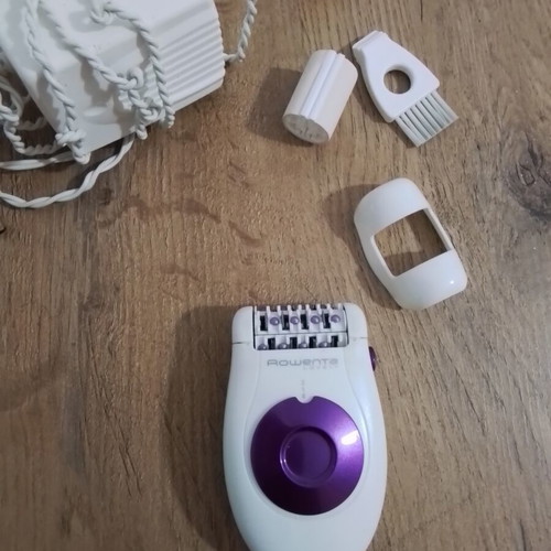 Rowenta epilator with accessories