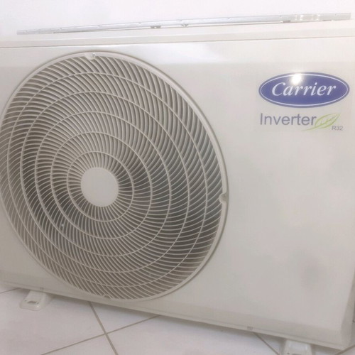 Carrier Air-Condition 24000 BTU like new