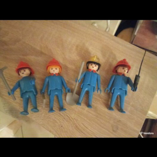 Playmobil 4 firefighters 1980