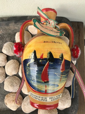 Mandarinetto dell Etna liqueur new in handmade painted clay jug