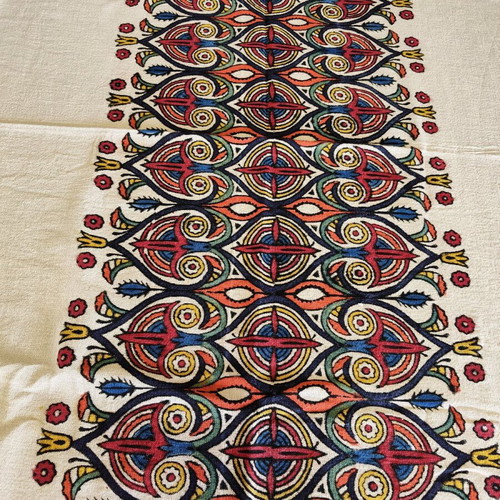 Linen batik curtain 140x245 like new without tape