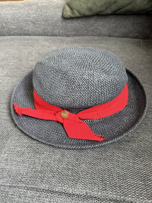 Guess by Marciano knitted hat like new, women's, gray and red