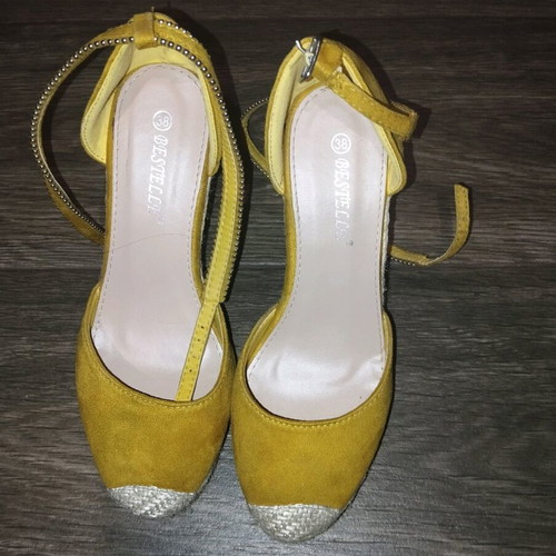Yellow sandals platforms shoes like new size 38