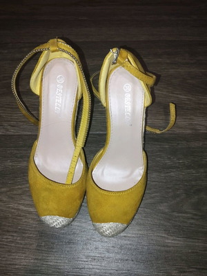 Yellow sandals platforms shoes like new size 38