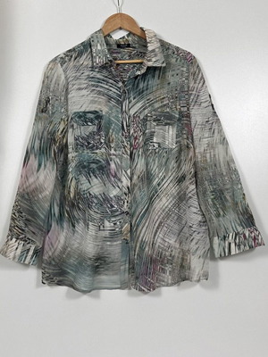 Basler women's shirt like new, colorful, size 48, cotton and silk blend