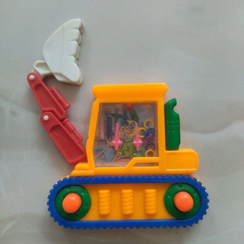 Fagana water toy like new plastic functional