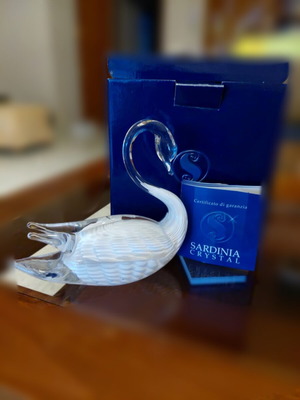 Sardinia Crystal crystal swan new with white interior