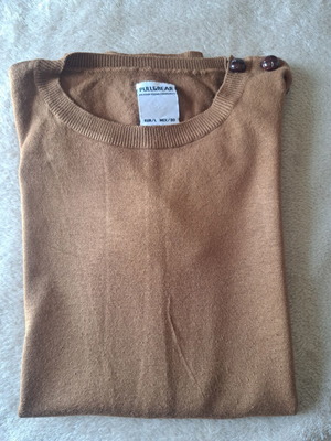 Pull & Bear women's blouse size L like new, brown, button detail