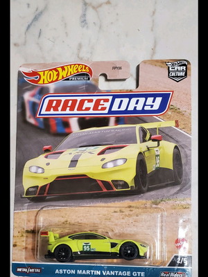 Hot Wheels Premium Race Day Aston Martin καινούργιο