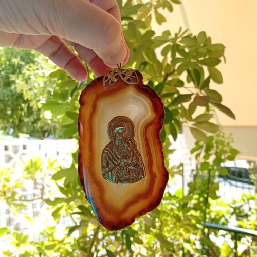 Virgin Mary and Infant Jesus pendant on agate stone