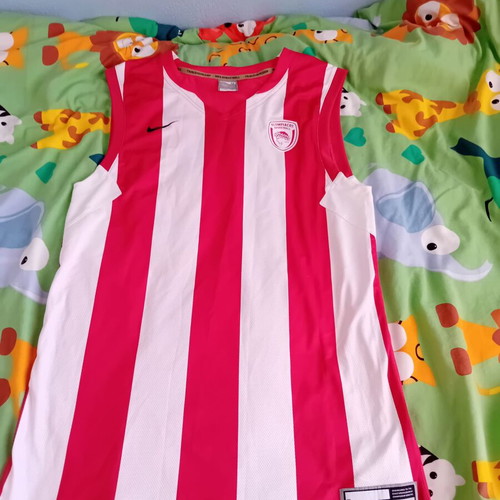 Olympiacos basketball jersey Nike 2009 like new