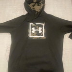Under Armour hoodie camo style like new, green XL