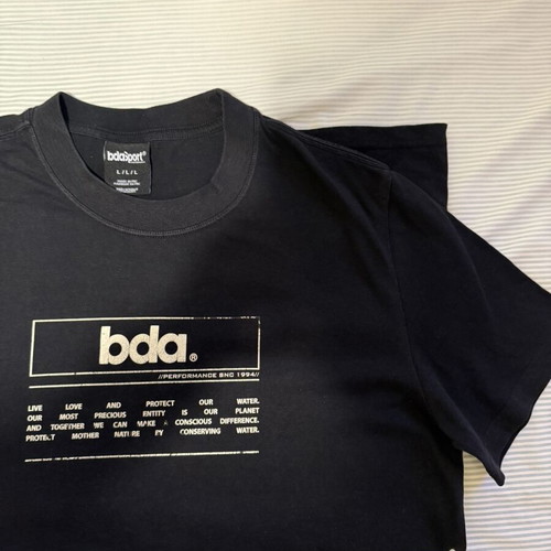 Men's t-shirt used, size large, black