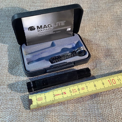 Maglite Solitaire Mini Flashlight in Black new