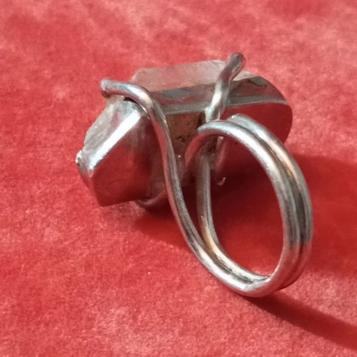 Silver 925 ring with rose quartz like new, stone length 3cm - 1cm