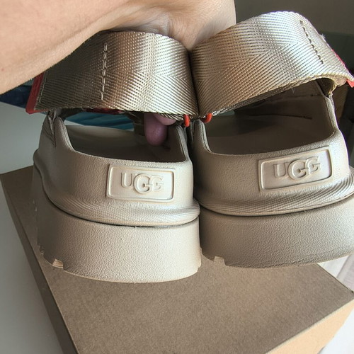 UGG Goldenglow Toggle sandals, beige, size 37