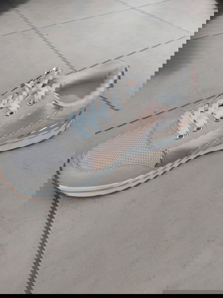 Sneakers αθλητικά