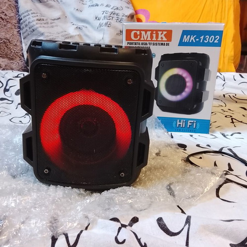 Mini Bluetooth Speaker like new with flashlight colors and karaoke