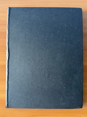 Black sketchbook with fabric cover, 127 sheets