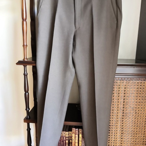 Standard brown men's wool trousers, size 44 Large